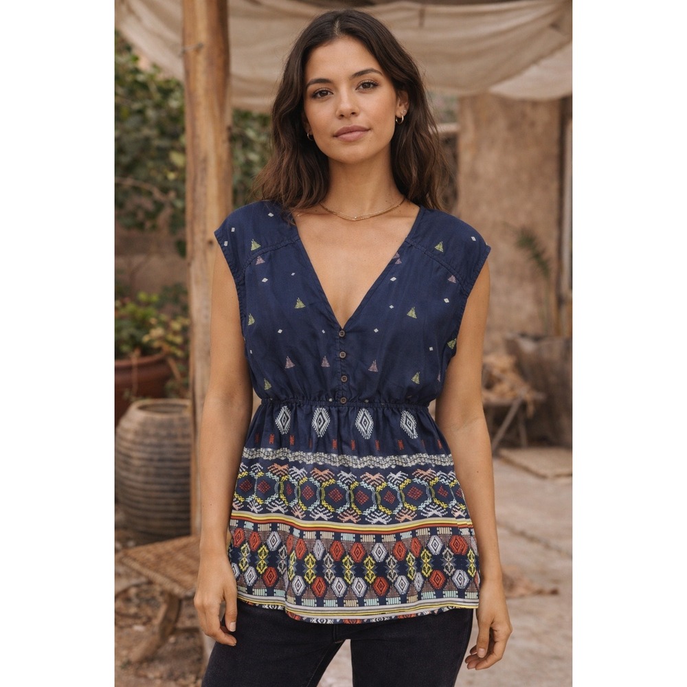 Quicksilver Blouse Women's Sz 5 Native American Smocked Sleeveless V-Neck Hippie